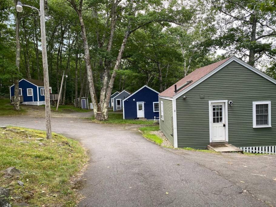 Spacious 1 Bedroom Close To Everything 3 * Edgecomb
