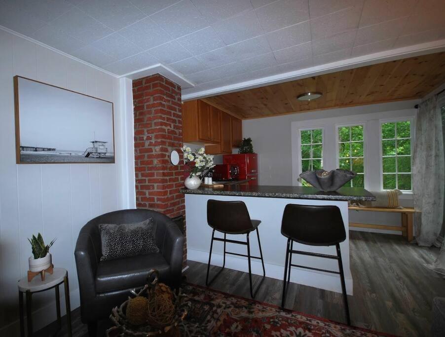 Holiday home Spacious 1 Bedroom Close To Everything 3 Edgecomb